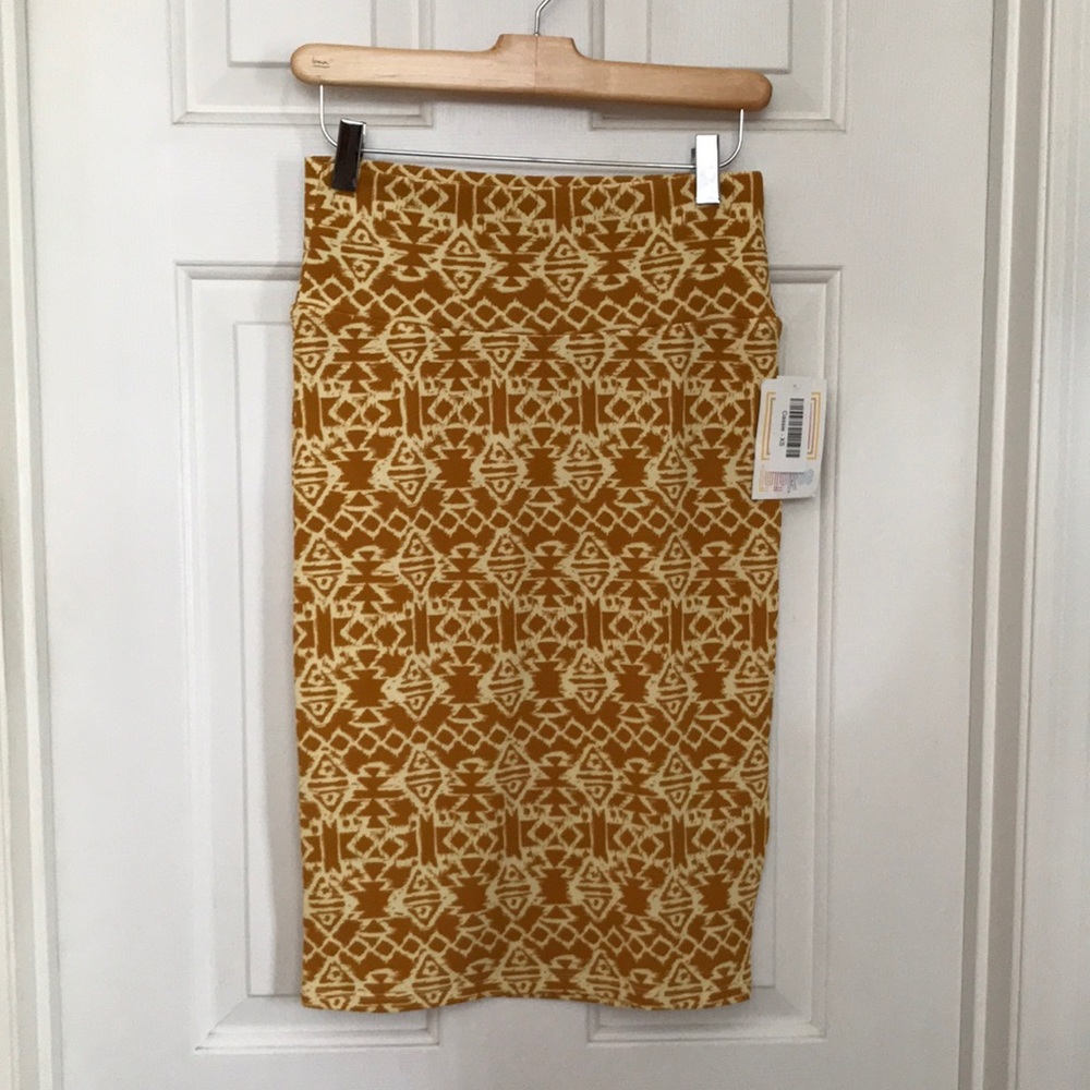 4/$30  LuLaRoe pencil pencil skirt.